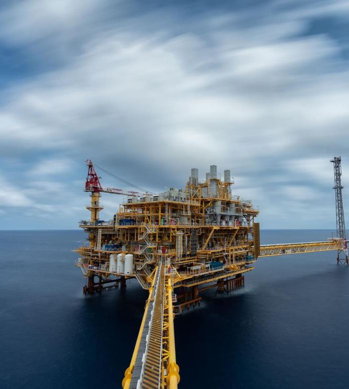 Offshore oil platform